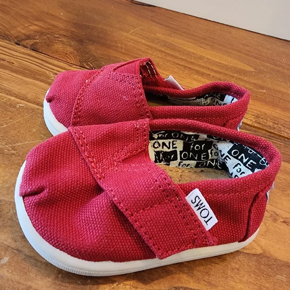 Toms infant classics